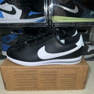 Nike Cortez Black And White Size 6.5Y/8W